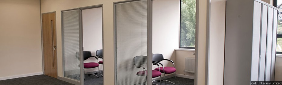 Komfire 75 – 75mm Square Edge Partitioning 